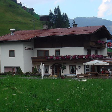 Junser Gasthausl Hotel ทักซ์ ภายนอก รูปภาพ