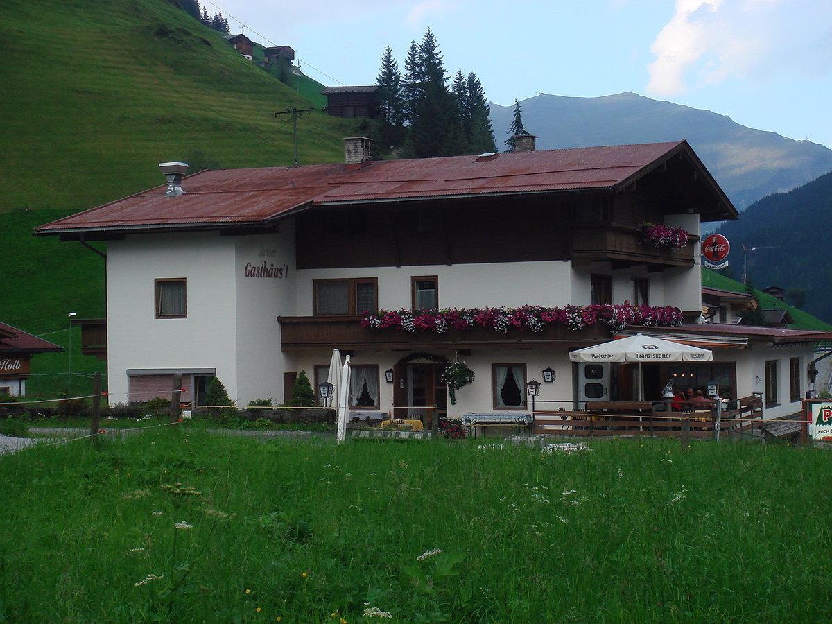 Junser Gasthausl Hotel ทักซ์ ภายนอก รูปภาพ