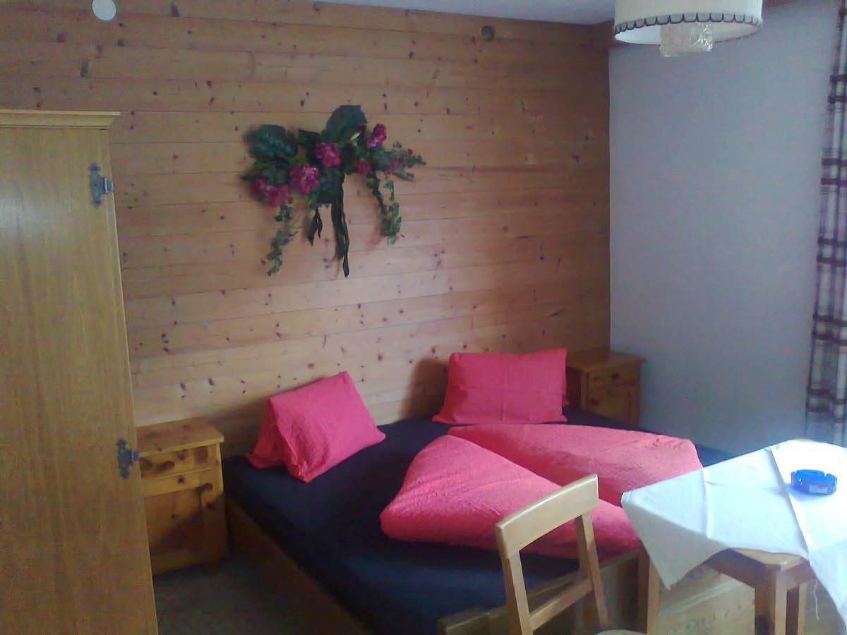 Junser Gasthausl Hotel ทักซ์ ภายนอก รูปภาพ